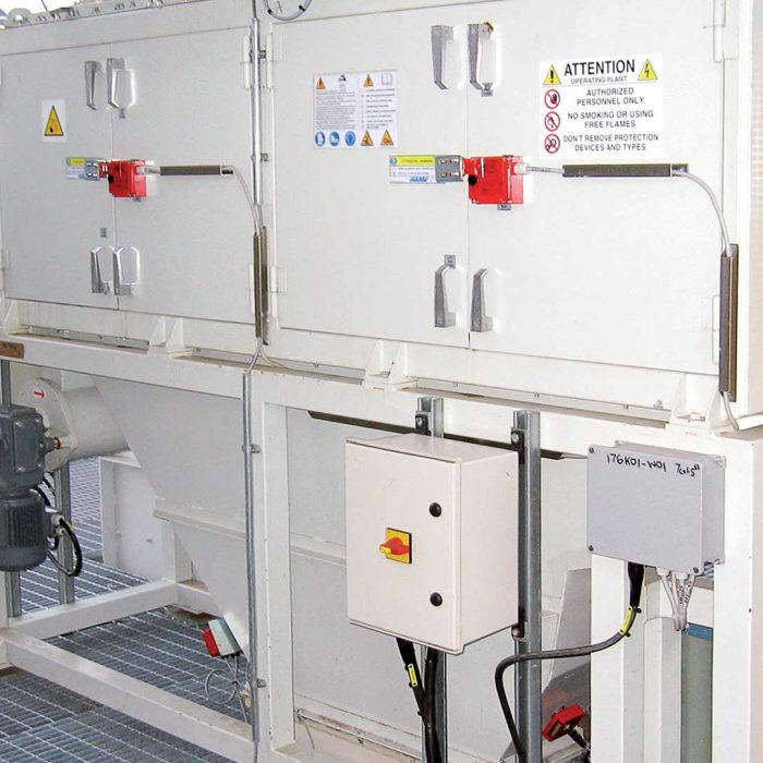 CENTRIFUGAL CLEANER