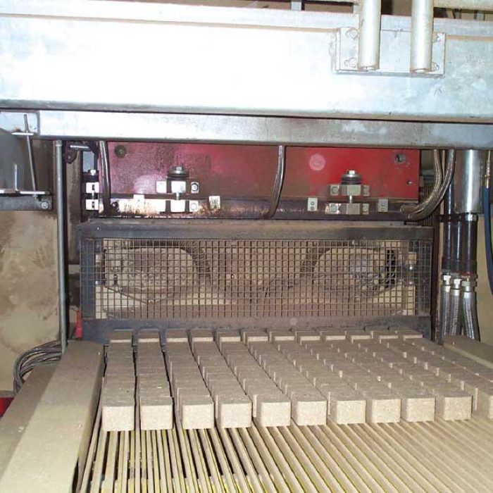 gallery-SINGLE-PRESS
